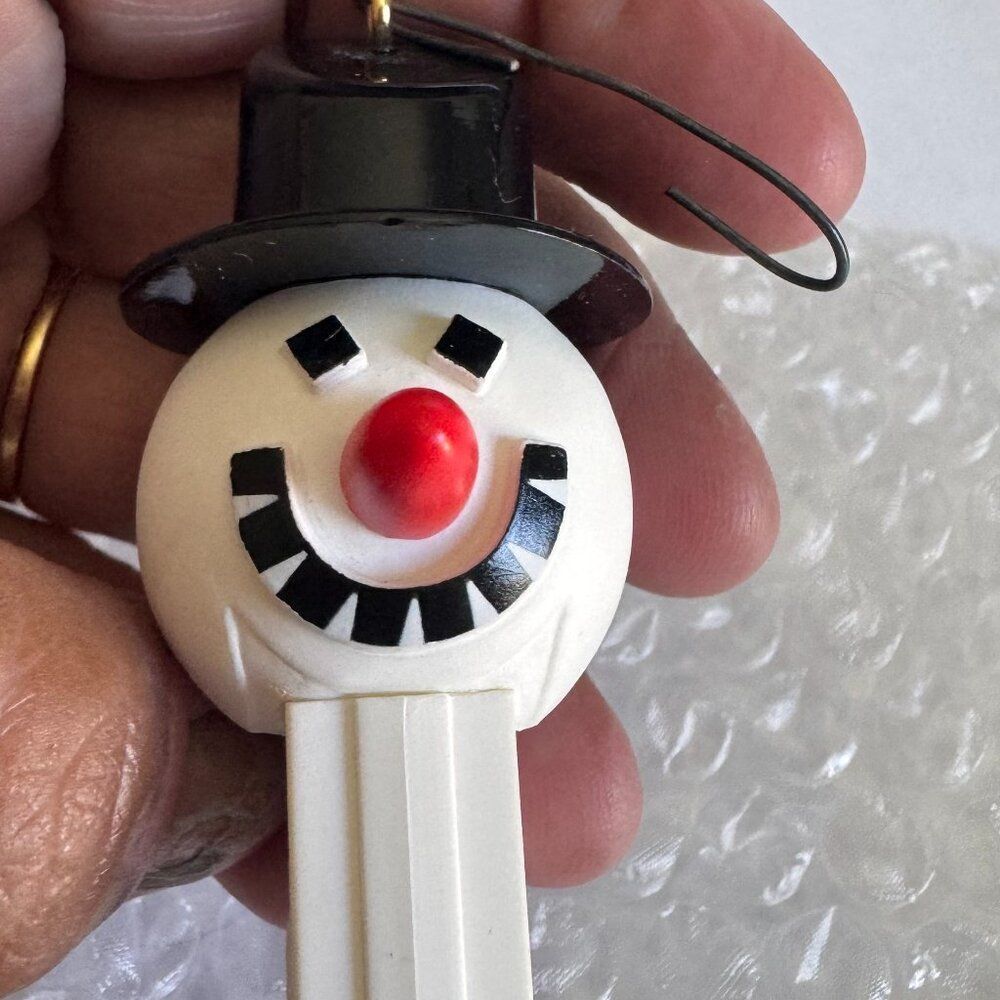 Pez Collectors Store Hallmark Keepsake Snowman Pez Ornament 1996